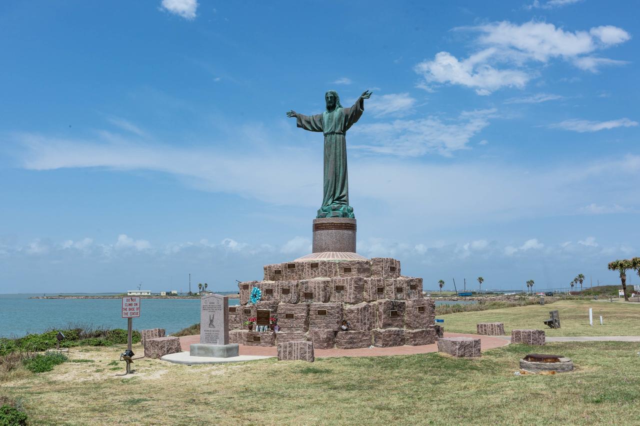 Las Puertas 201 South Padre Island Exterior photo